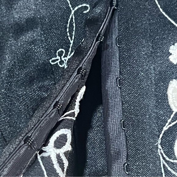 Charlotte Russe Corset Black Size Medium Great Condition - Picture 6 of 9